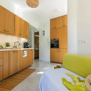 heraklion-city-center-luxury-suite.rethymnohotels.net/